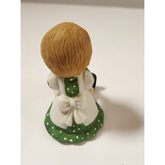 Enesco Country Cousins Christmas Figurines – Set of 2 | 1980s Vintage Decor - Picture 4 of 14